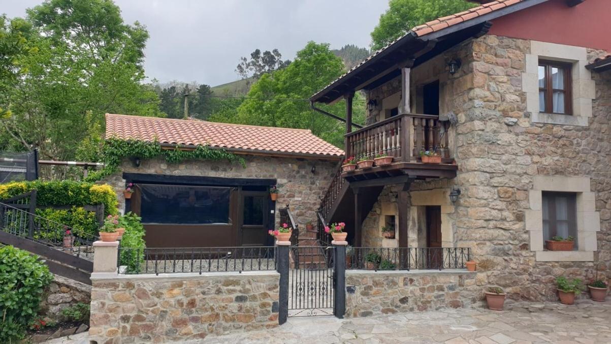 Casa Rural Caborzal Renedo De Cabuerniga المظهر الخارجي الصورة