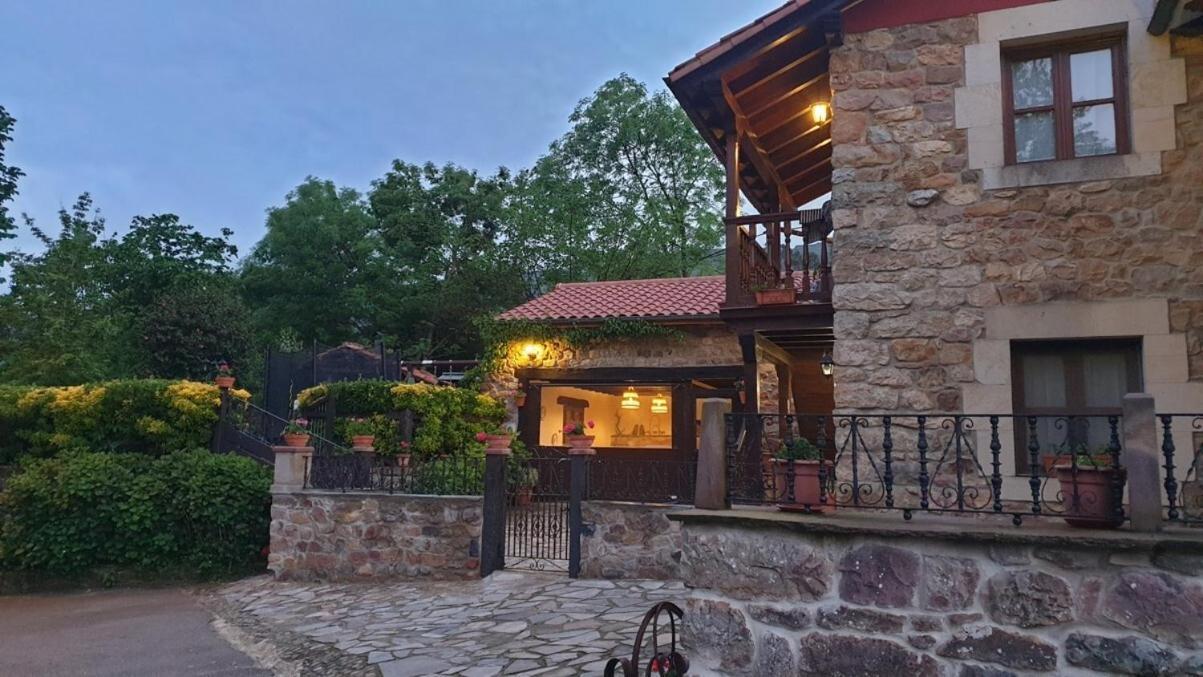 Casa Rural Caborzal Renedo De Cabuerniga المظهر الخارجي الصورة